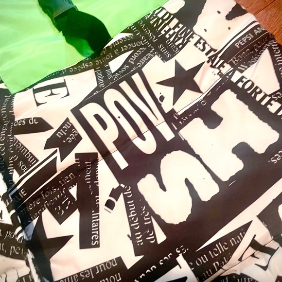 New NWT Winter zippered jacket with hood and embellished woman face size L - Picture 10 of 15